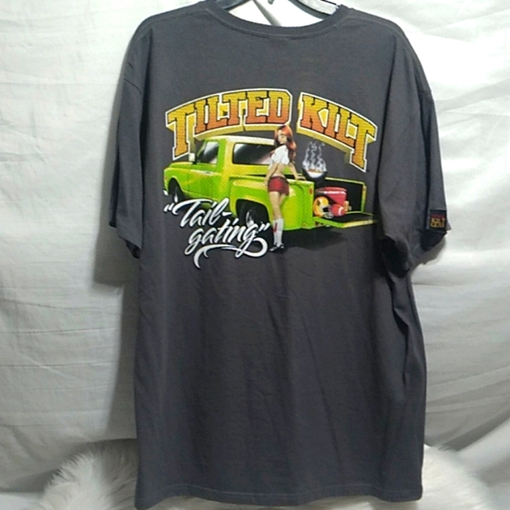 Tilted Kilt Pub & Eatery Vintage Anvil Shirt Sz.XL (XX-53)